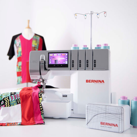 BERNINA L 860 image number