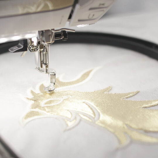BERNINA 500 avec module de broderie image number
