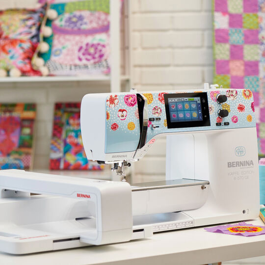 BERNINA 570 QE Kaffe Edition image number