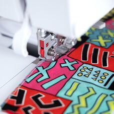 Ärmelloses T-Shirt mit Overlock