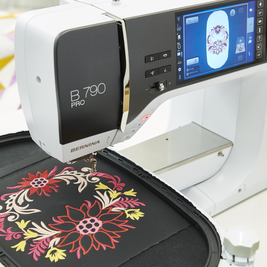 BERNINA 790 PRO mit Stickmodul image number