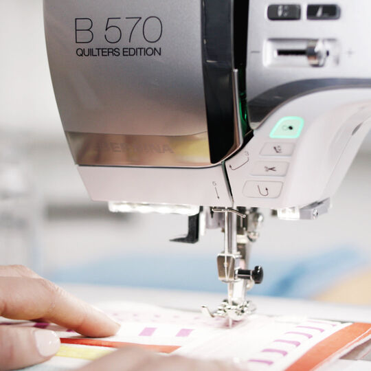 BERNINA 570 QE with Embroidery Module image number