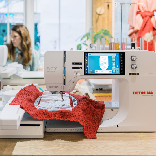 BERNINA 700 PRO image number