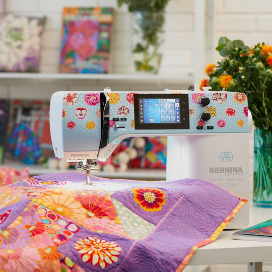 BERNINA 570 QE Kaffe Edition image number
