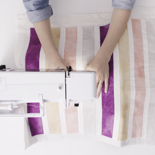 BERNINA 570 QE with Embroidery Module image number