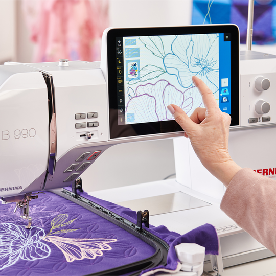 BERNINA 990 - Embroidery module included image number
