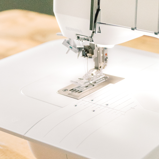 BERNINA L 620 image number