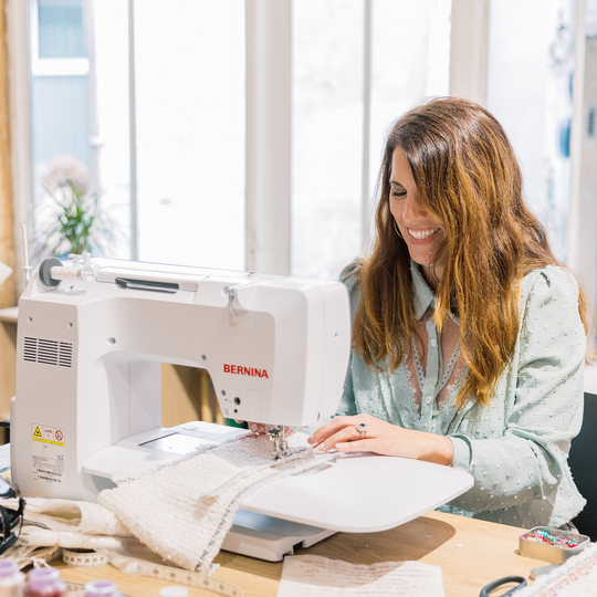 BERNINA 735 PRO mit Stickmodul image number