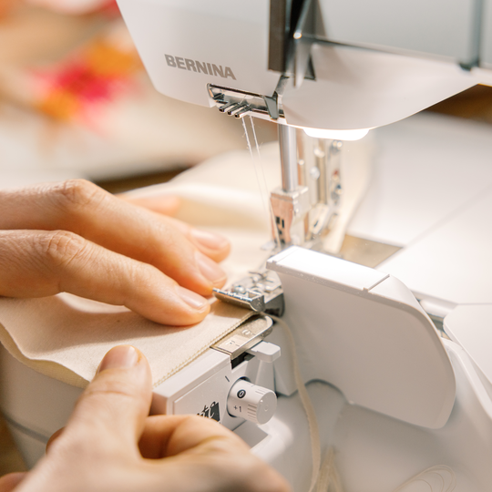 BERNINA L 650 image number