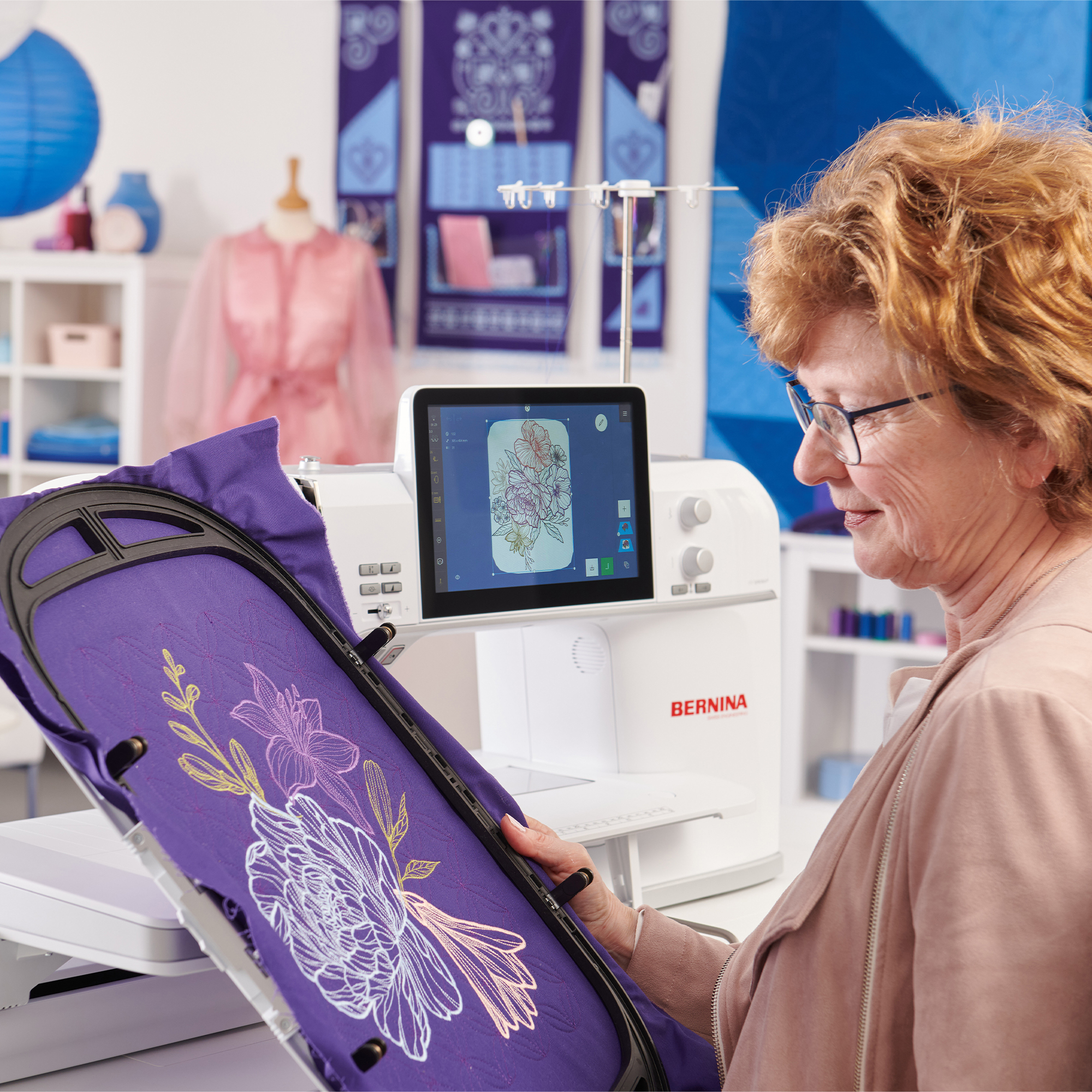 BERNINA 990 - Embroidery module included image number