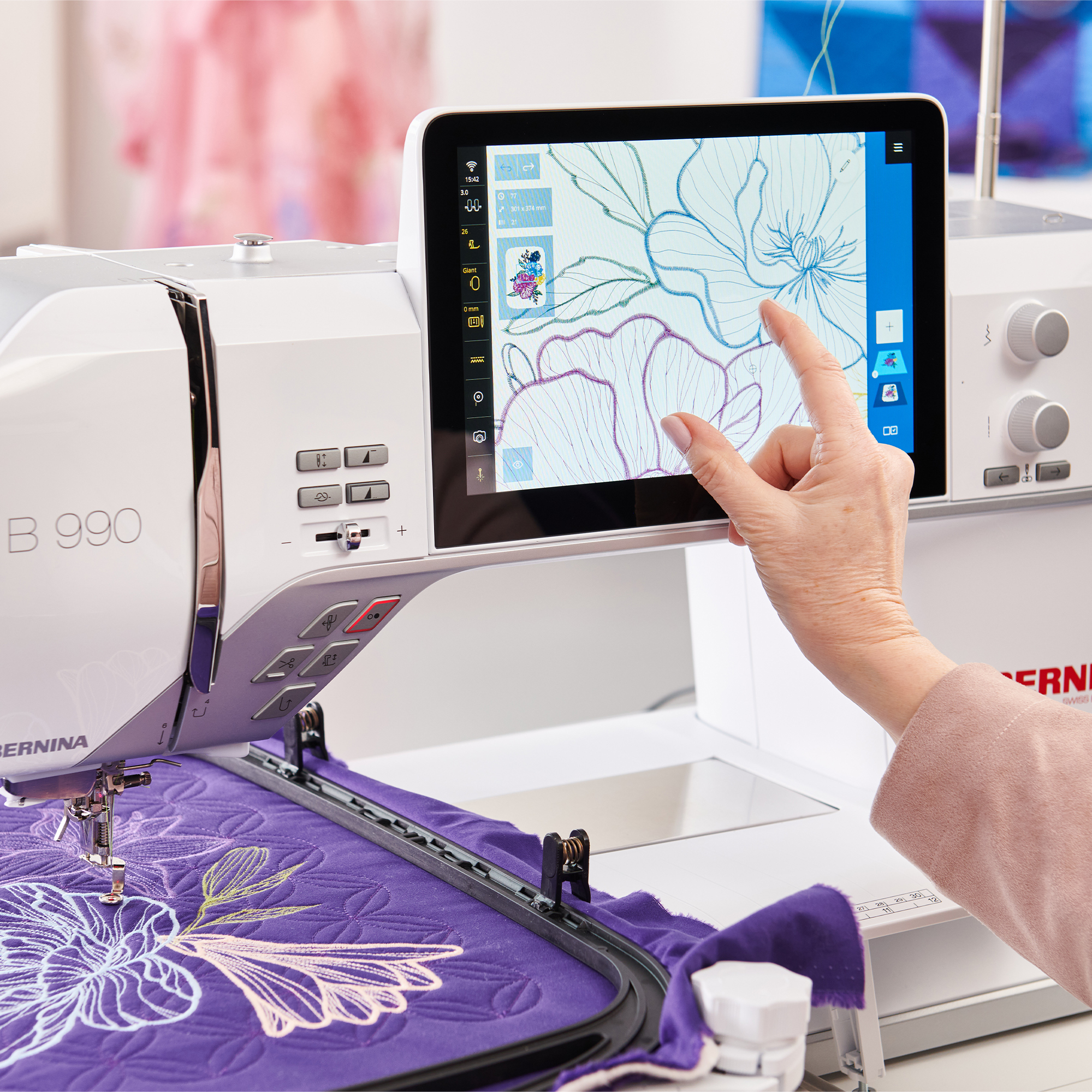 BERNINA 990 - Embroidery module included image number