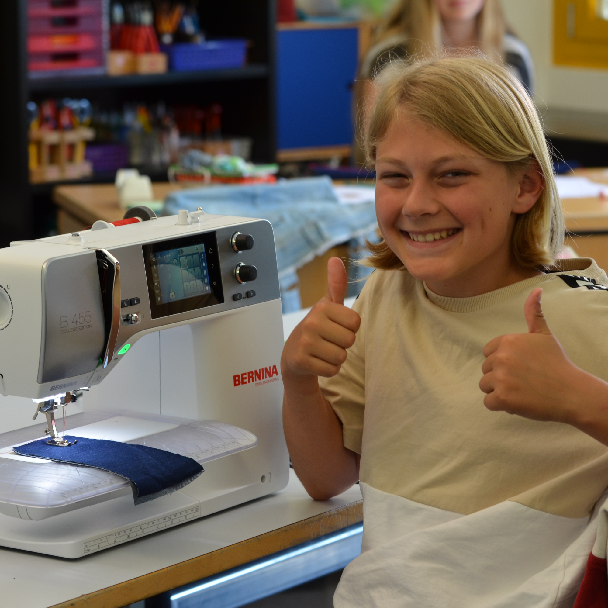 BERNINA 455 College Edition image number